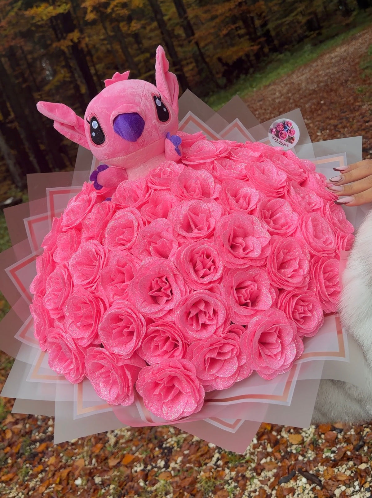 51 Trandafiri premium sclipici + Stitch mediu