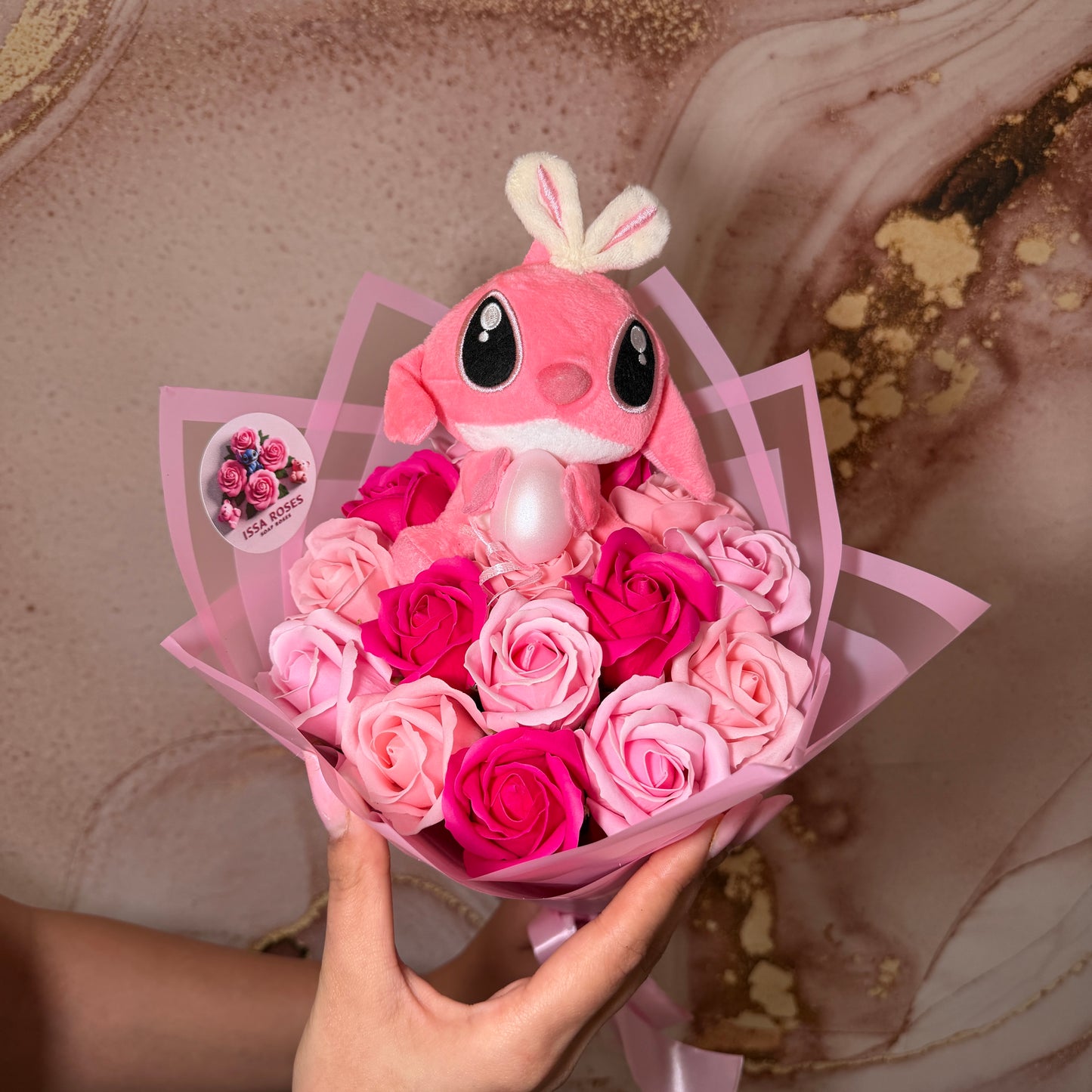Buchet 15 Trandafiri+ Stitch mic Paște