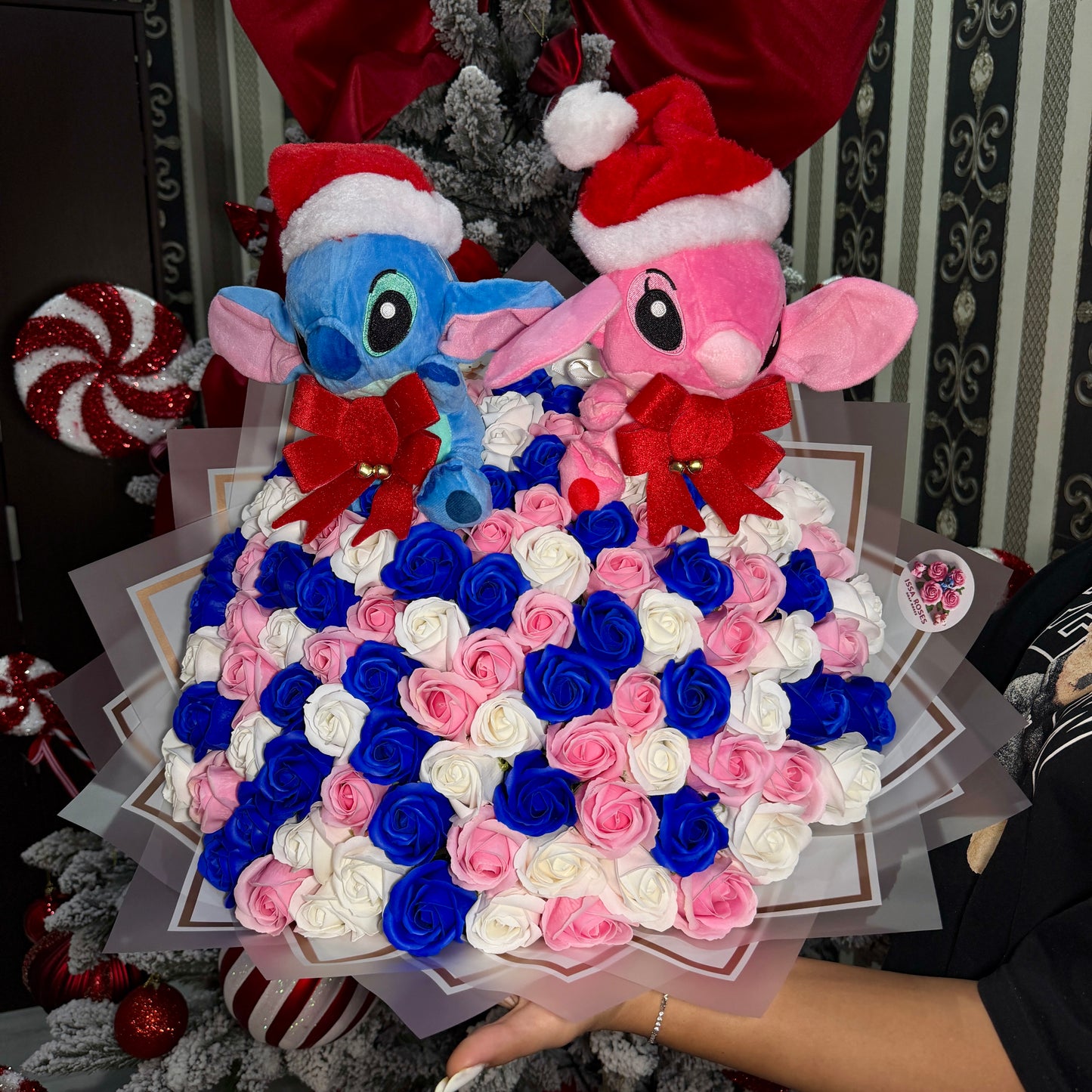 Buchet 101 Trandafiri Stitch&Angela Mega Craciun