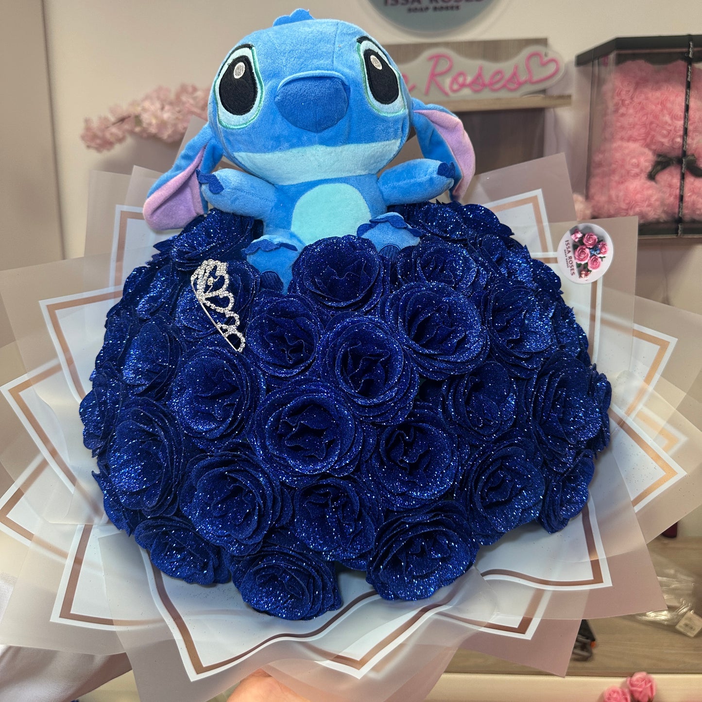 41 Trandafiri premium sclipici + Stitch mediu