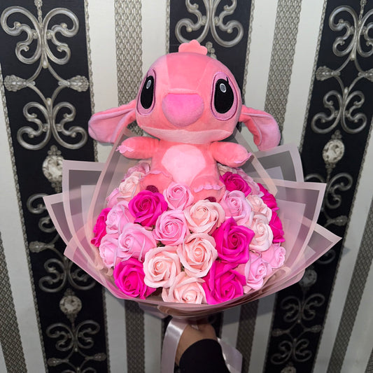 Buchet 31 Trandafiri + Stitch Mediu