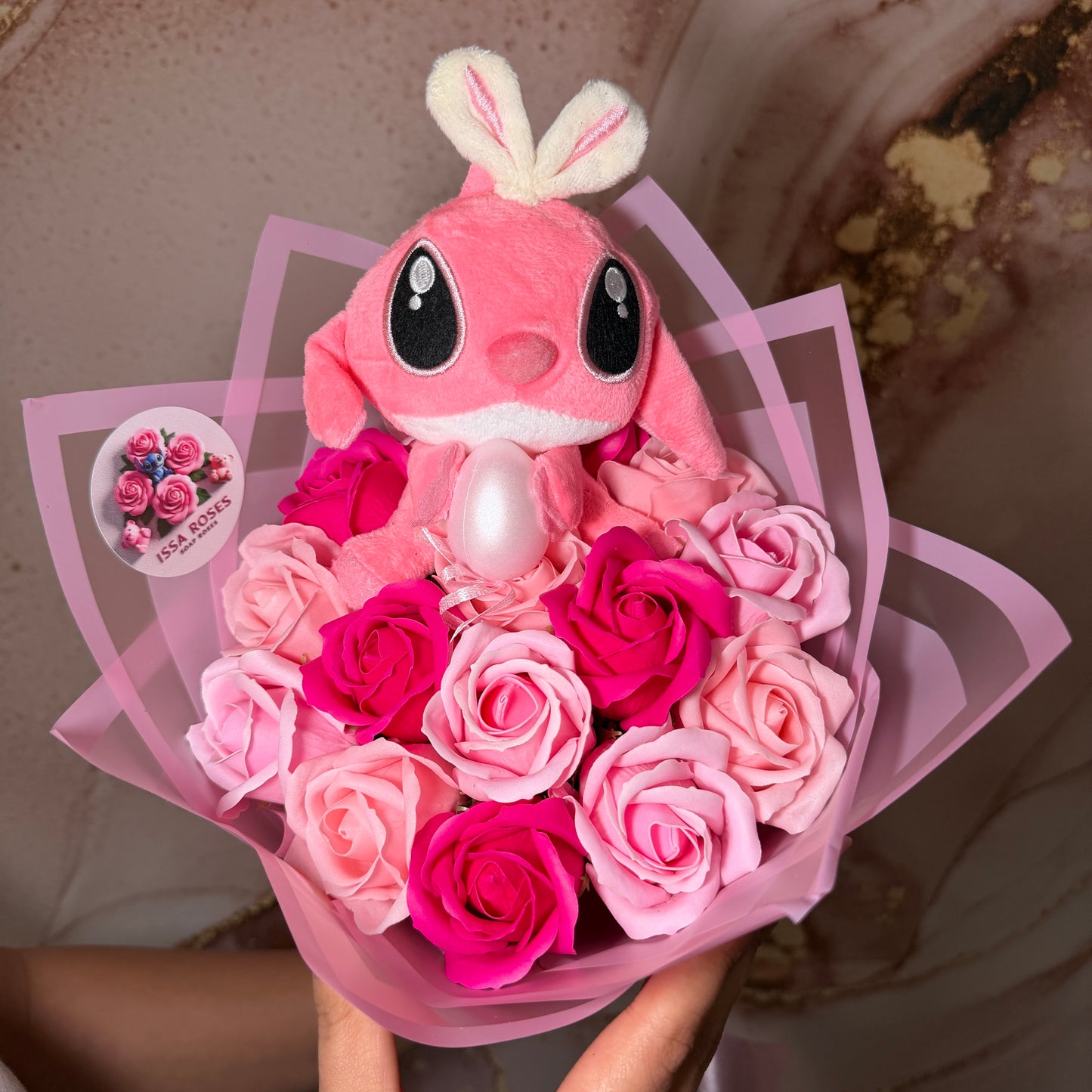 Buchet 15 Trandafiri+ Stitch mic Paște